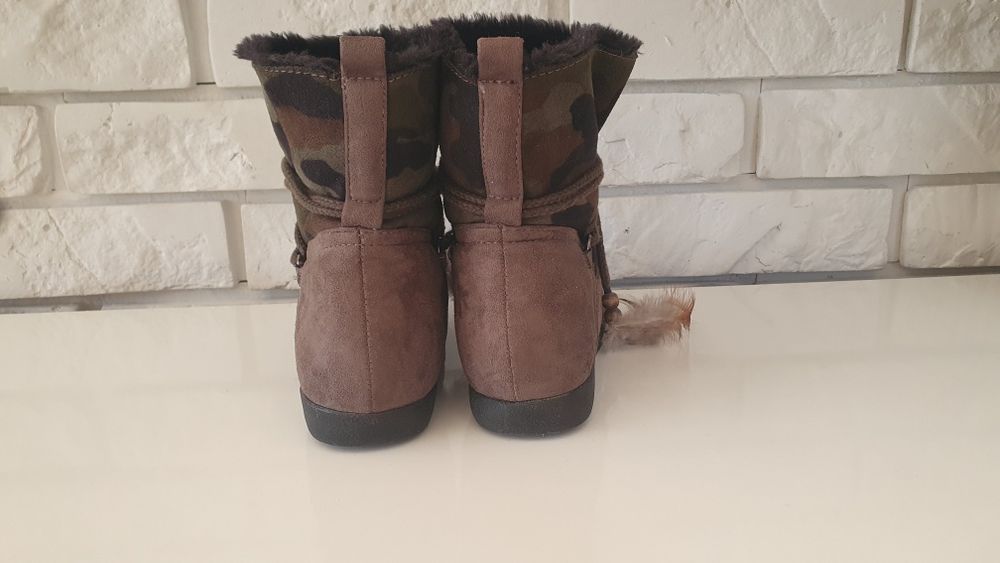 Damskie botki/śniegowce/Eskimoski khaki/moro piórka/koraliki 36