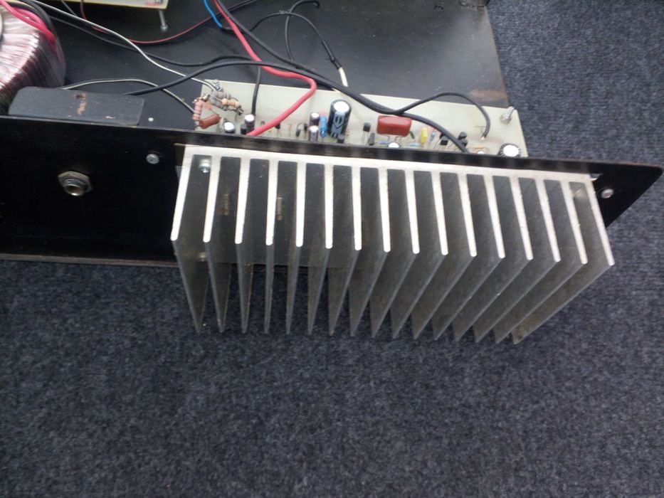Wzmacniacz basowy robiony na zamówienie 200/300 W