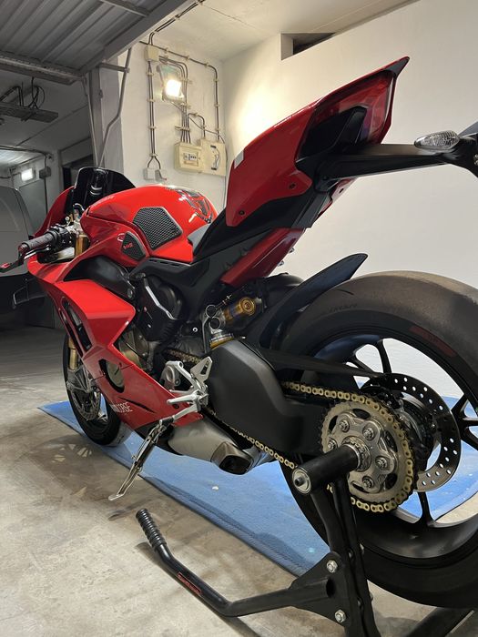 ducati panigale v4s