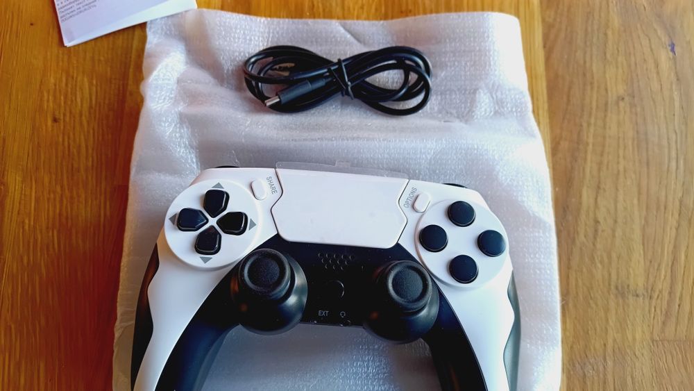 Nowy pad PS4 do konsoli