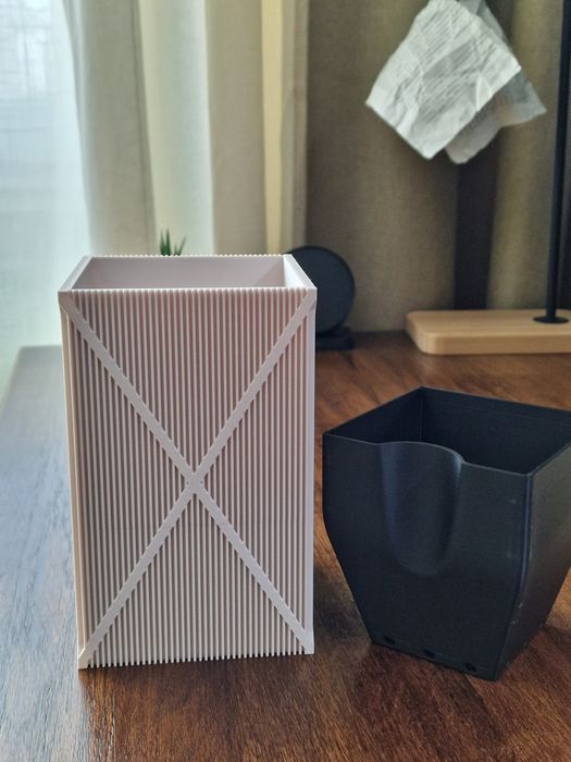 Сучасні самополивні  вазони