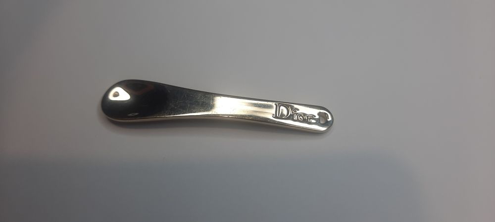 Autêntico pingente de colher folheado ouro 24k DIOR Prestíge.