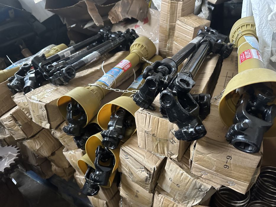 Шлицевой кардан, Гук, Шарнир, копалка, косилка, опрыскиватель