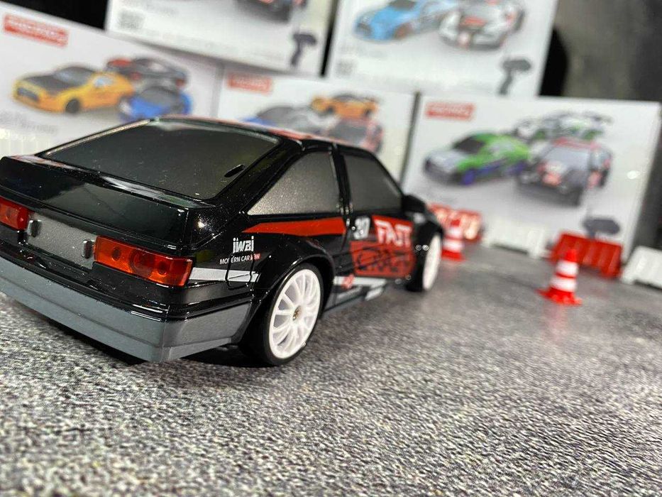 Дрифт машинка Toyota AE86 на радиоуправлении Черно-Красная