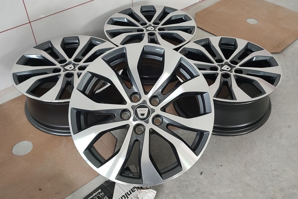 5x114.3 R17 Dacia NOWE komplet