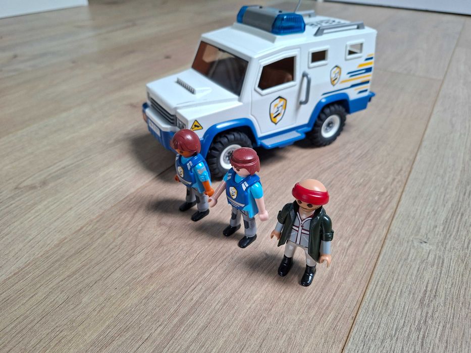 Playmobil policja konwój