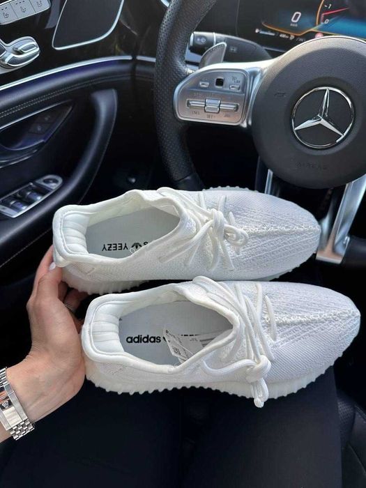 Кроссовки Adidas yeezy boost 350 V2 Full White/Кросівки Жіночі Адідас Ізі/Останній 36 розмір