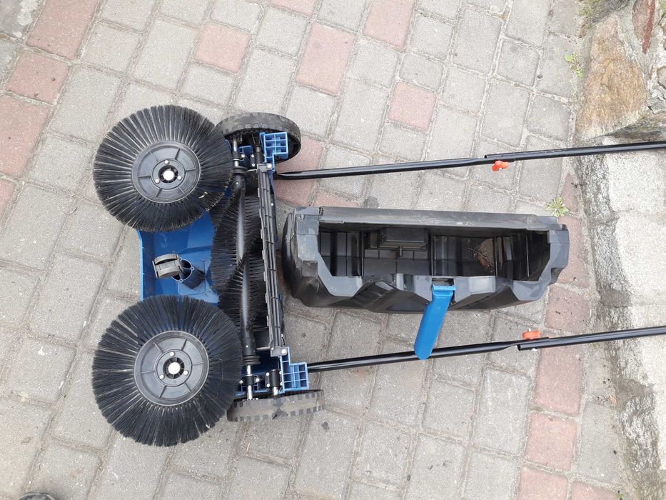 Zamiatarka Do Liści kostki Scheppach Trike-S 3 Szczotki 650 mm