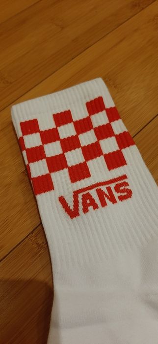 Nowe skarpety białe Vans świetny materiał czerwona krata