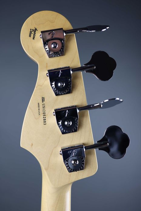 Fender Jazz Bass American Deluxe 4 - 2012 w/ Case, бас гітара