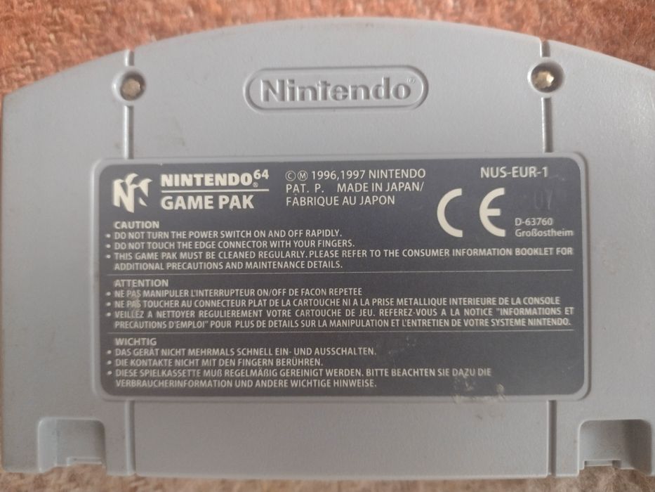 Zelda - Ocarina of TimeN64 PAL