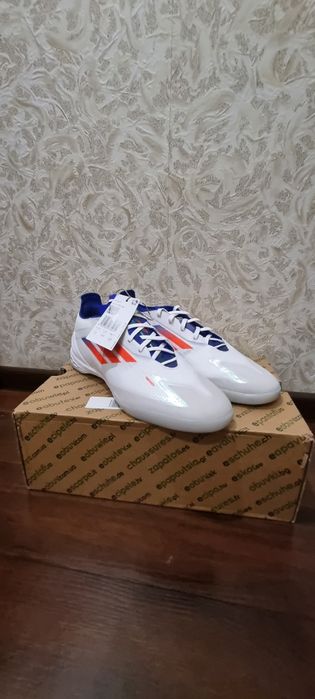 Футзалки F50 Pro