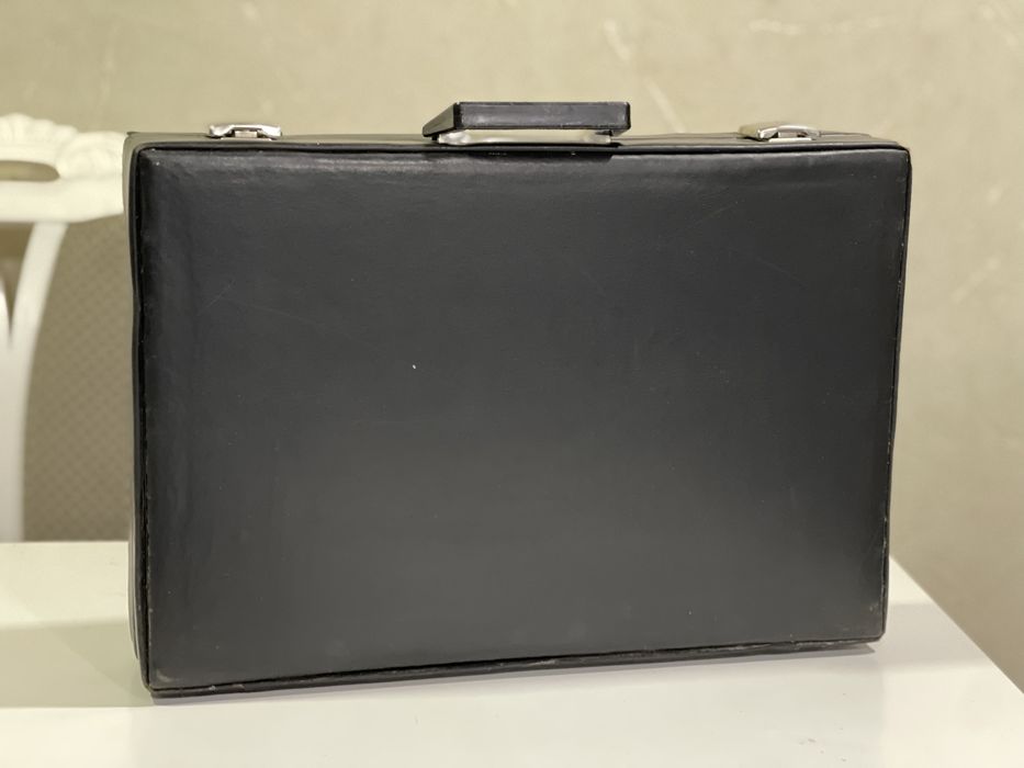 Ретро чемодан для фотосесії