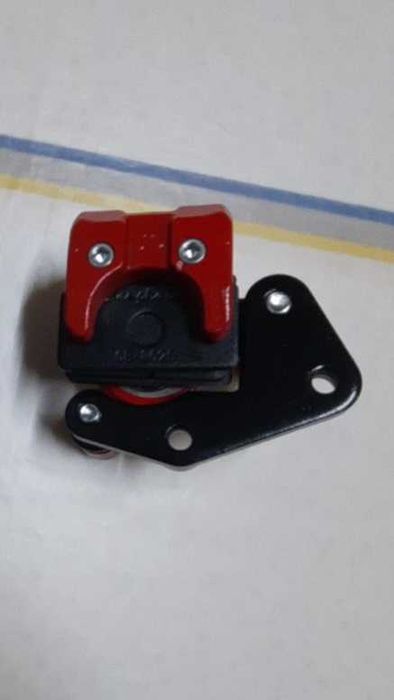 Pinça de travão moto