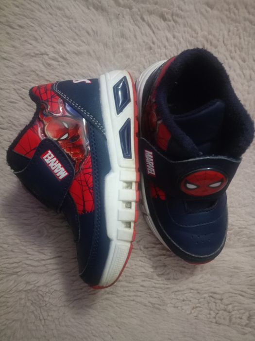 Buty dla chłopca 26