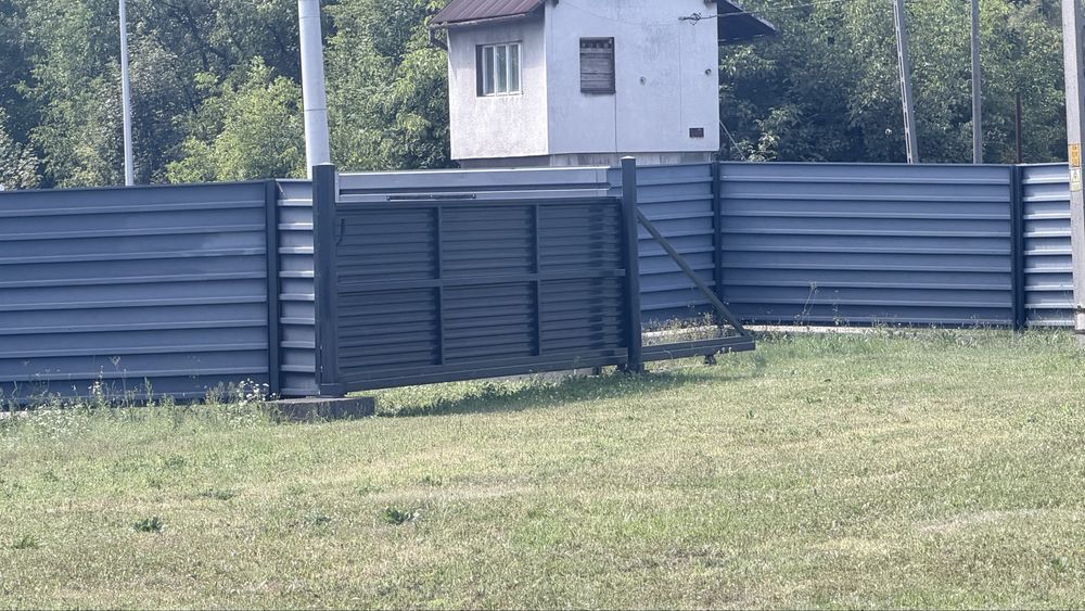 Wynajem garażu, skrytka, magazyn 30m, mozliwy prad - Więcej