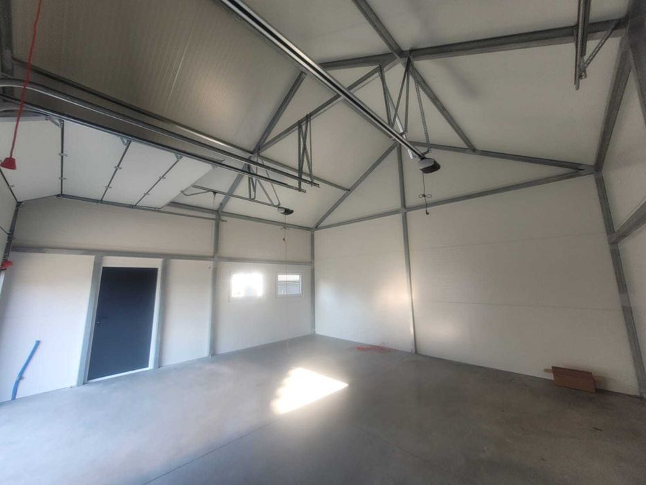 Garaż 7m x 7m , kąt dachu 30 stopni - Płyta Warstwowa