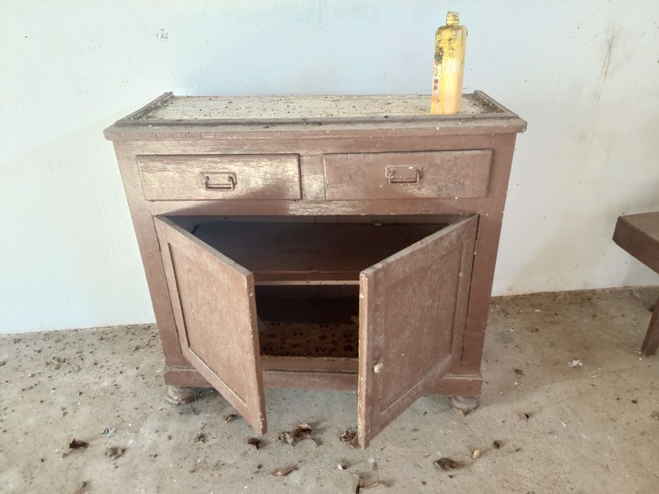 Móvel antigo de sala ou cozinha