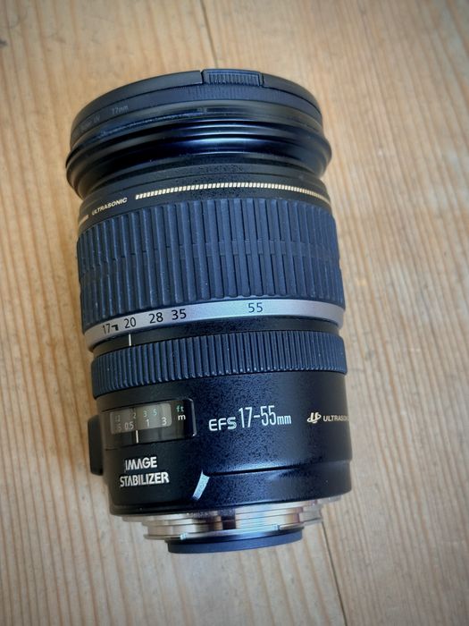 Объектив Canon EF-S 17–55mm f/2.8 IS USM