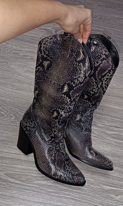 Шкіряні чоботи ковбойки