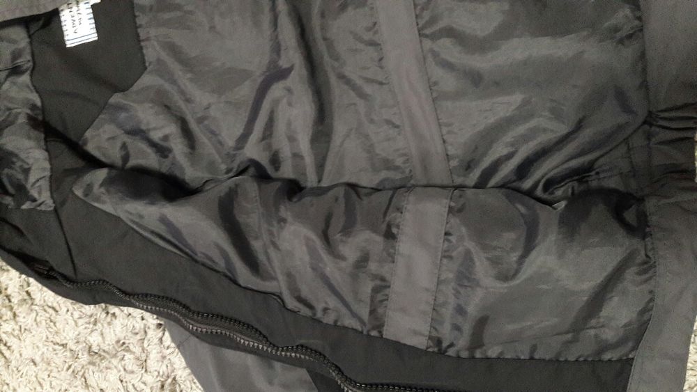 Куртка ветровка на 3-5 лет демисезонная