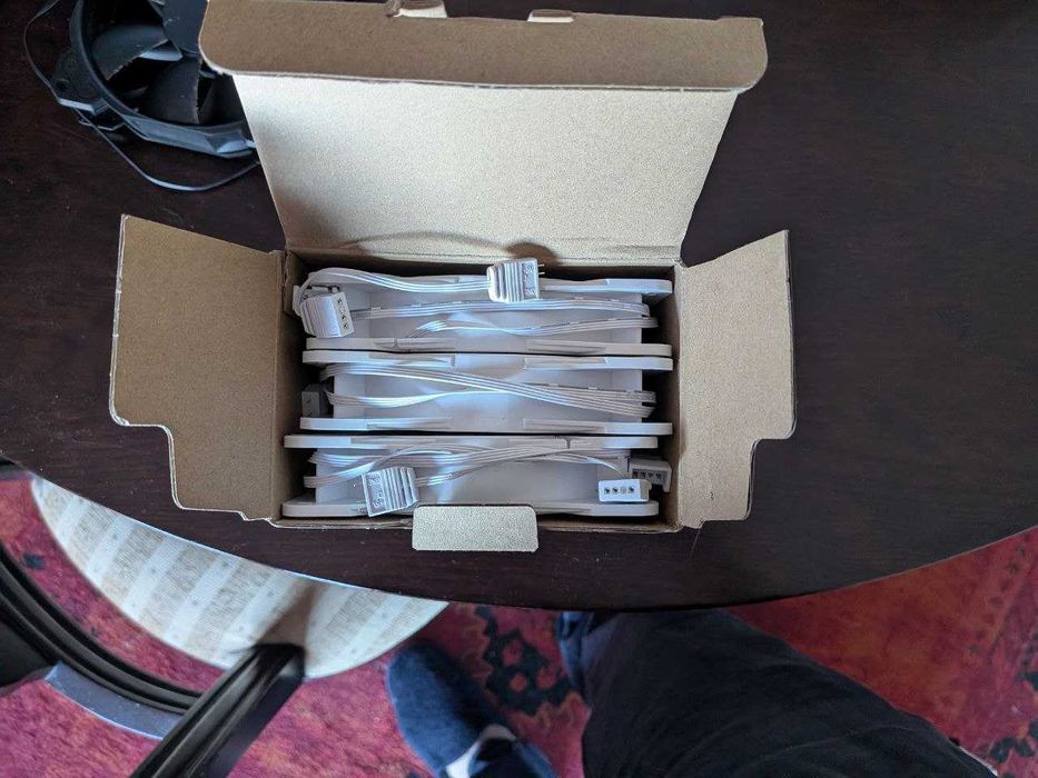 Ventoinhas Arctic P12 PWM PST A-RGB