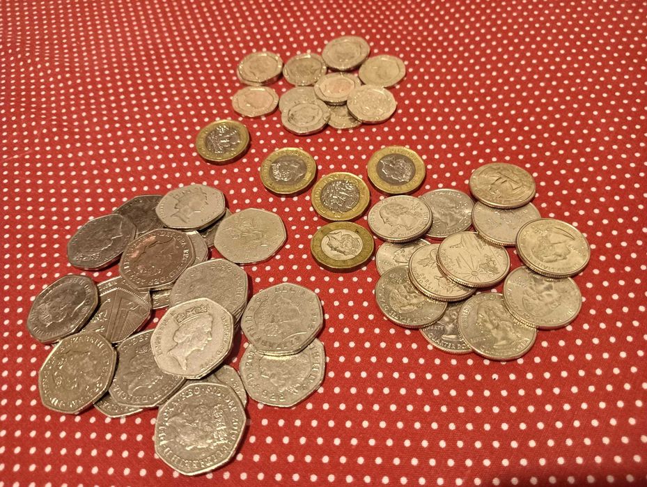 50 moedas Inglesas e USA, 1£, 0,50£, 0,20£ e 1/4 de dollar