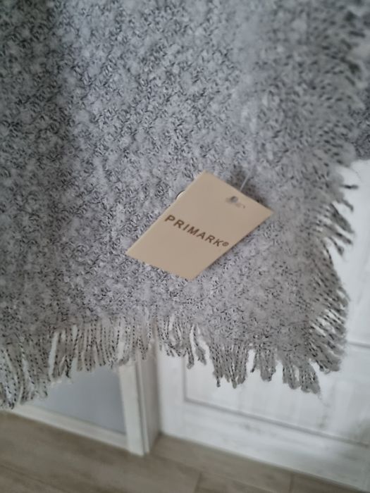 Nowy szal szary Primark - ciepły, miły