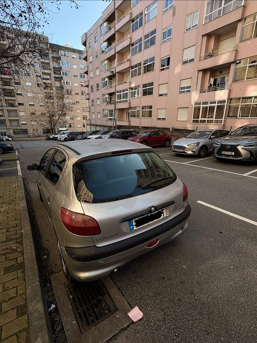 Carro Peugeot 206