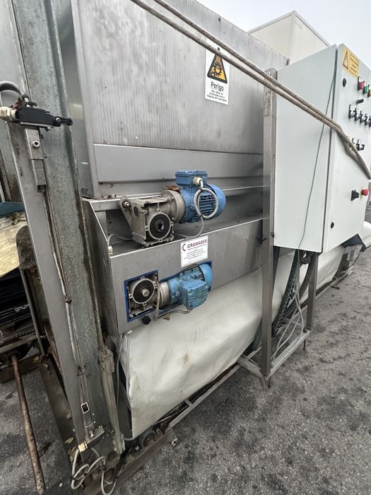 Maquina Lavadora de frutas de escovas e tapete