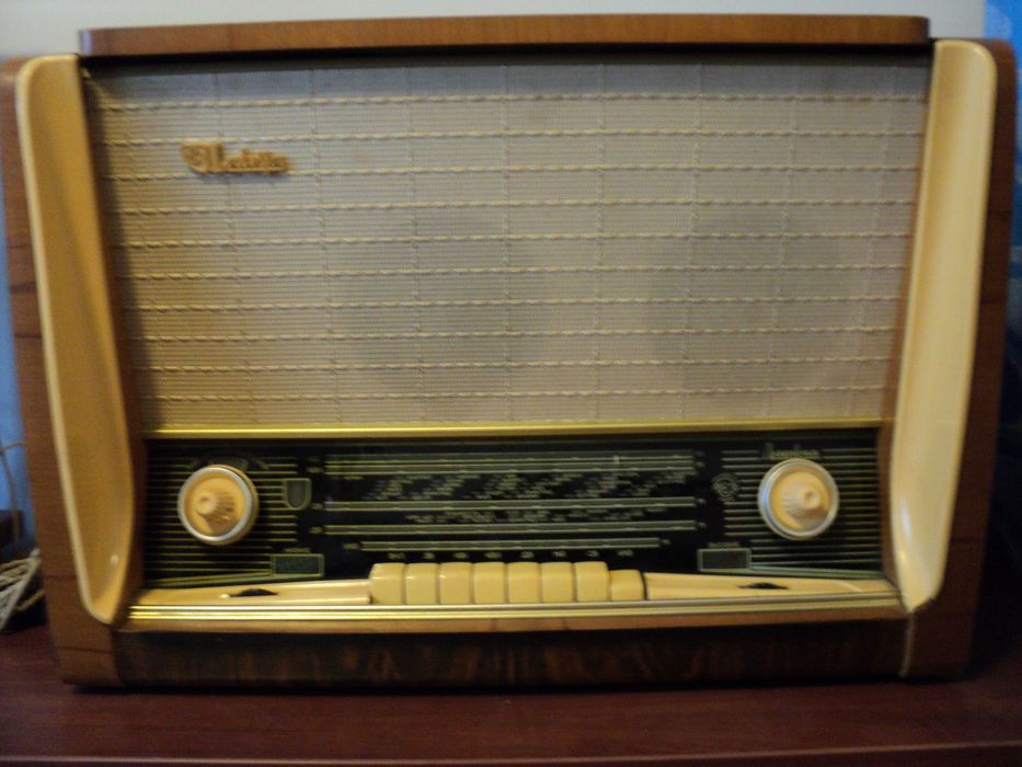 Ламповый радиоприемник "Riga-10", "Латвия" и "Sakta"