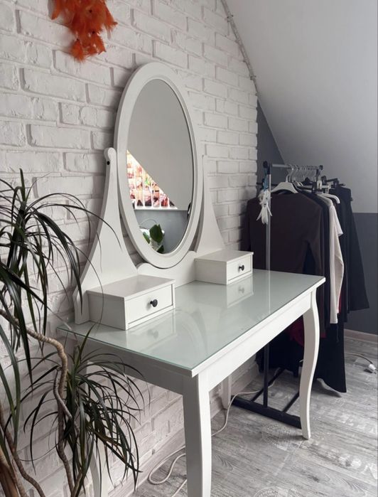 Toaletka Ikea Hemnes