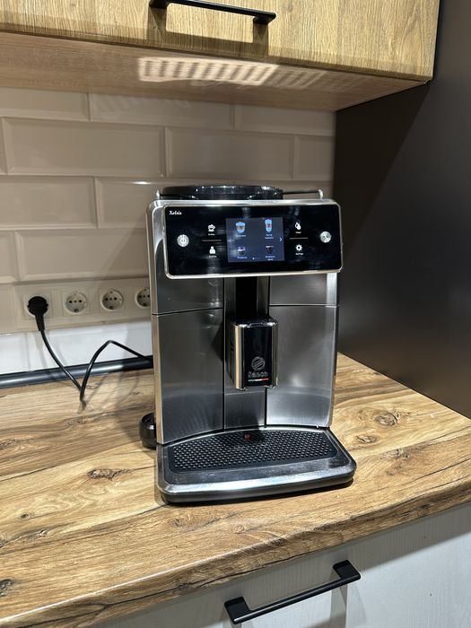 Продам кавоварку Saeco Xelsis