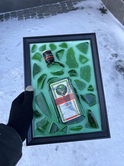 Уникальная картина ручной работы разбитая бутылка подарок парню