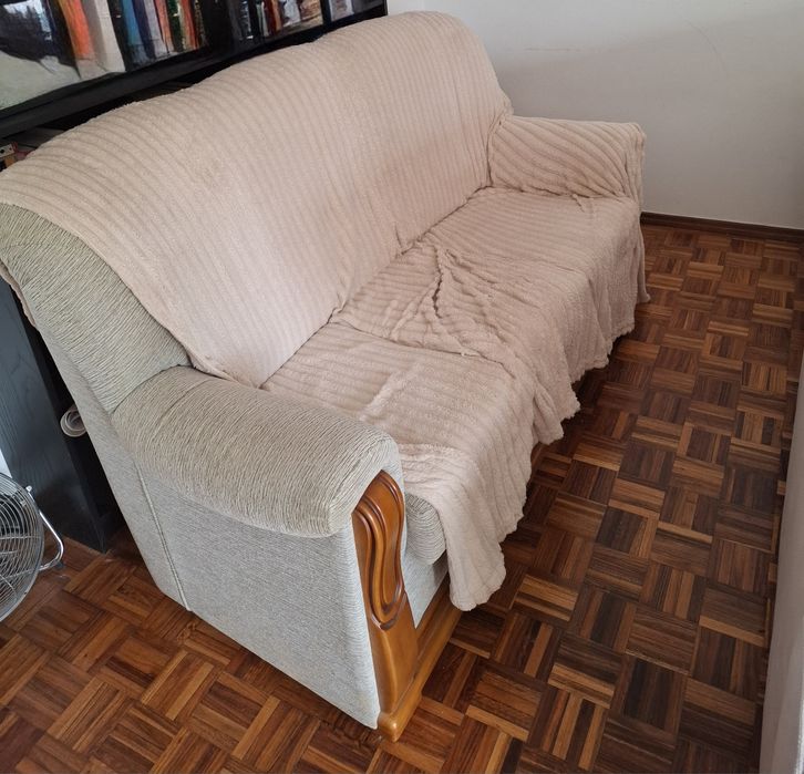 Sofá 3 lugares bege