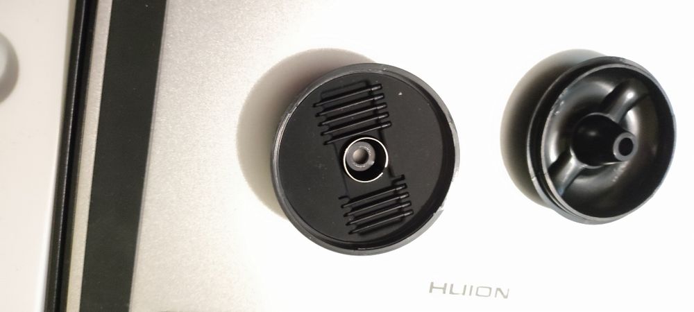 Huion Kamvas 13 z podstawką