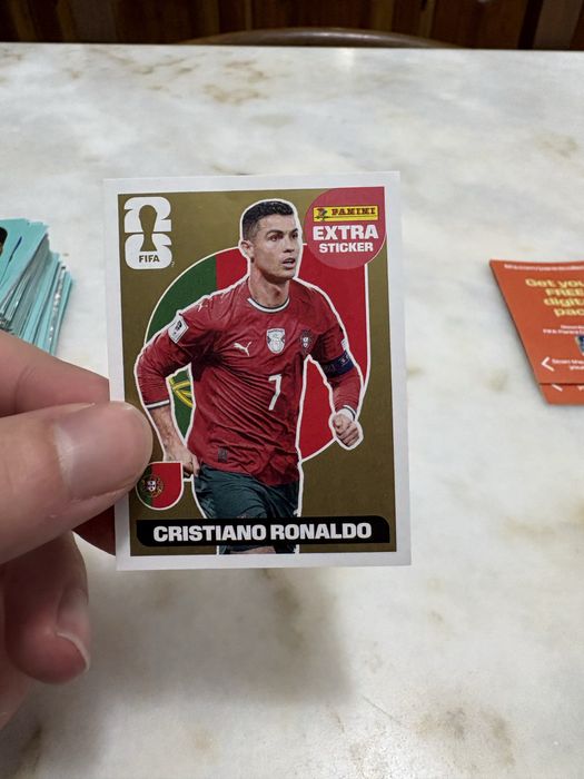 Cromo extra sticker Cristiano Ronaldo Ouro 2026