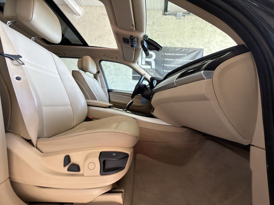 BMW X5 3.0d xDrive 7 lugares - Desde 269€ Mês