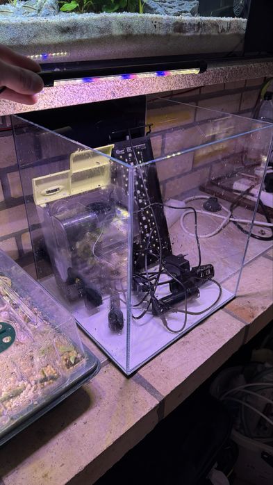 Aquario + filtro + Luz + 4L Neo Soil