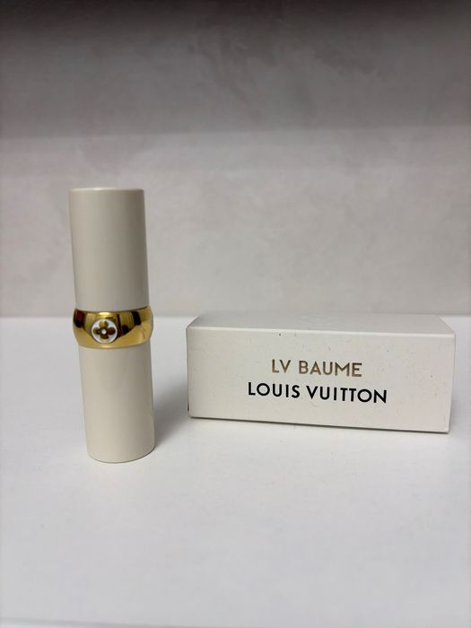 Помада-бальзам Louis Vuitton 031 Fresh Paradise: 3 000 грн