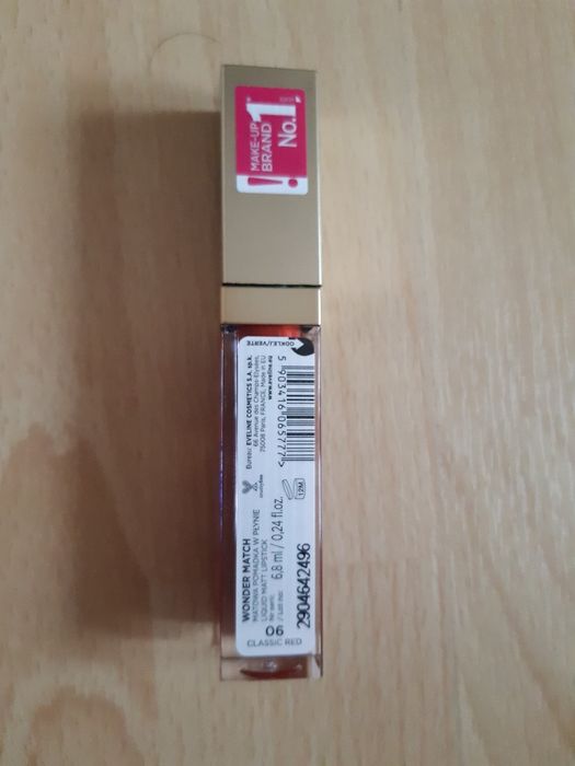 Matowa pomadka w płynie 06 Classic Red, Eveline Cosmetics