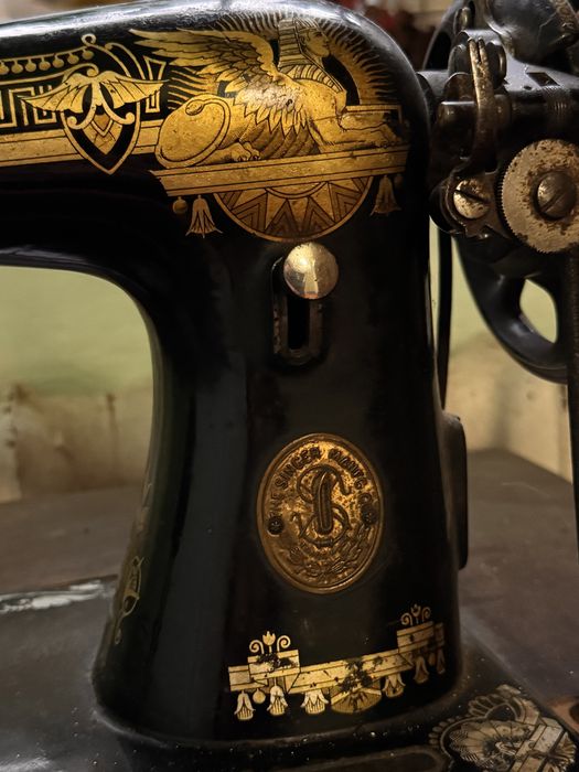 Швейна машина Singer