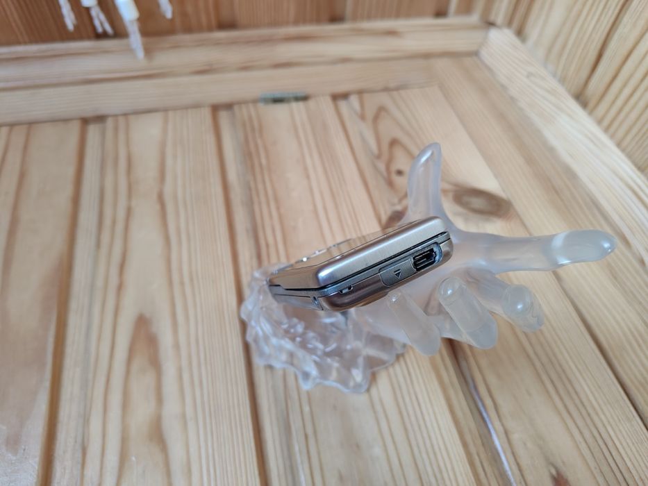 Nokia 6600i           .