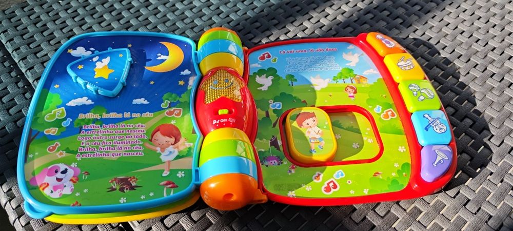 Livro interativo musical infantil
