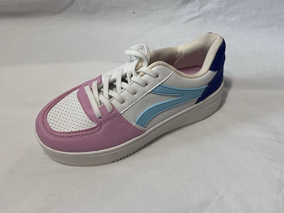 Кросівки RESERVED