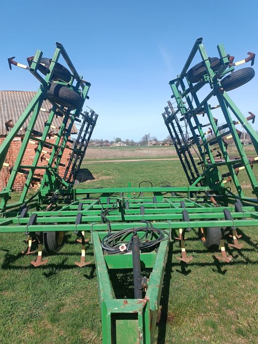 Культиватор John Deere 960
