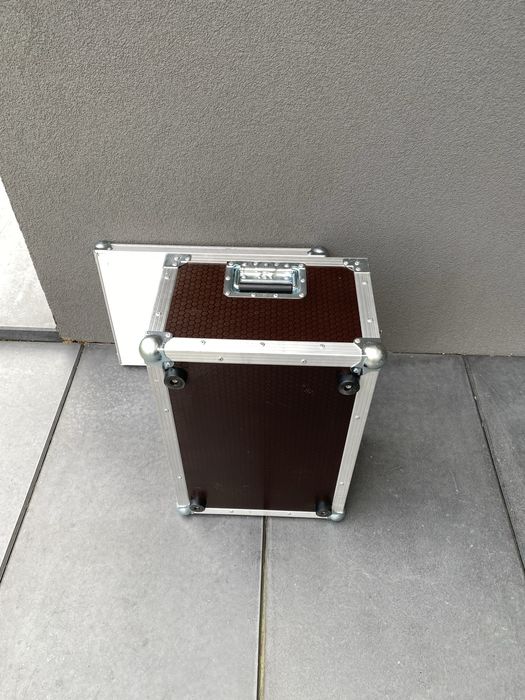 Skrzynia , case na suchy lód , ciezki dym