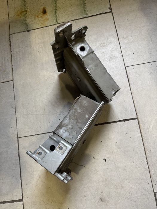 Лонжерон пятаки Range Rover sport l494