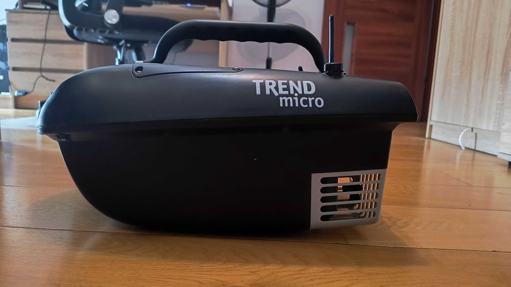 Łódka zanętowa - Trend Micro