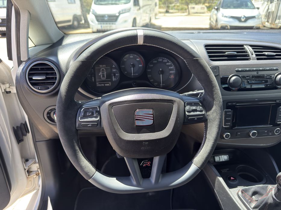 Seat Leon Fr 2.0 170cv diesel Facelift ano 2010 235,000km poss/retoma/troca
